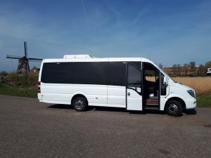 Minibus vliegveld vervoer